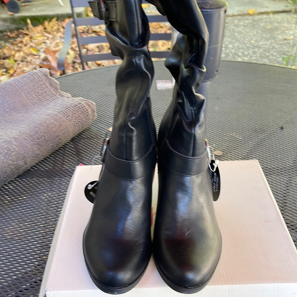 Wide calf boots never worn